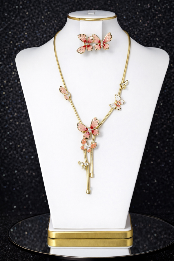 Elegant-gold-and-butterfly-jewelry-set