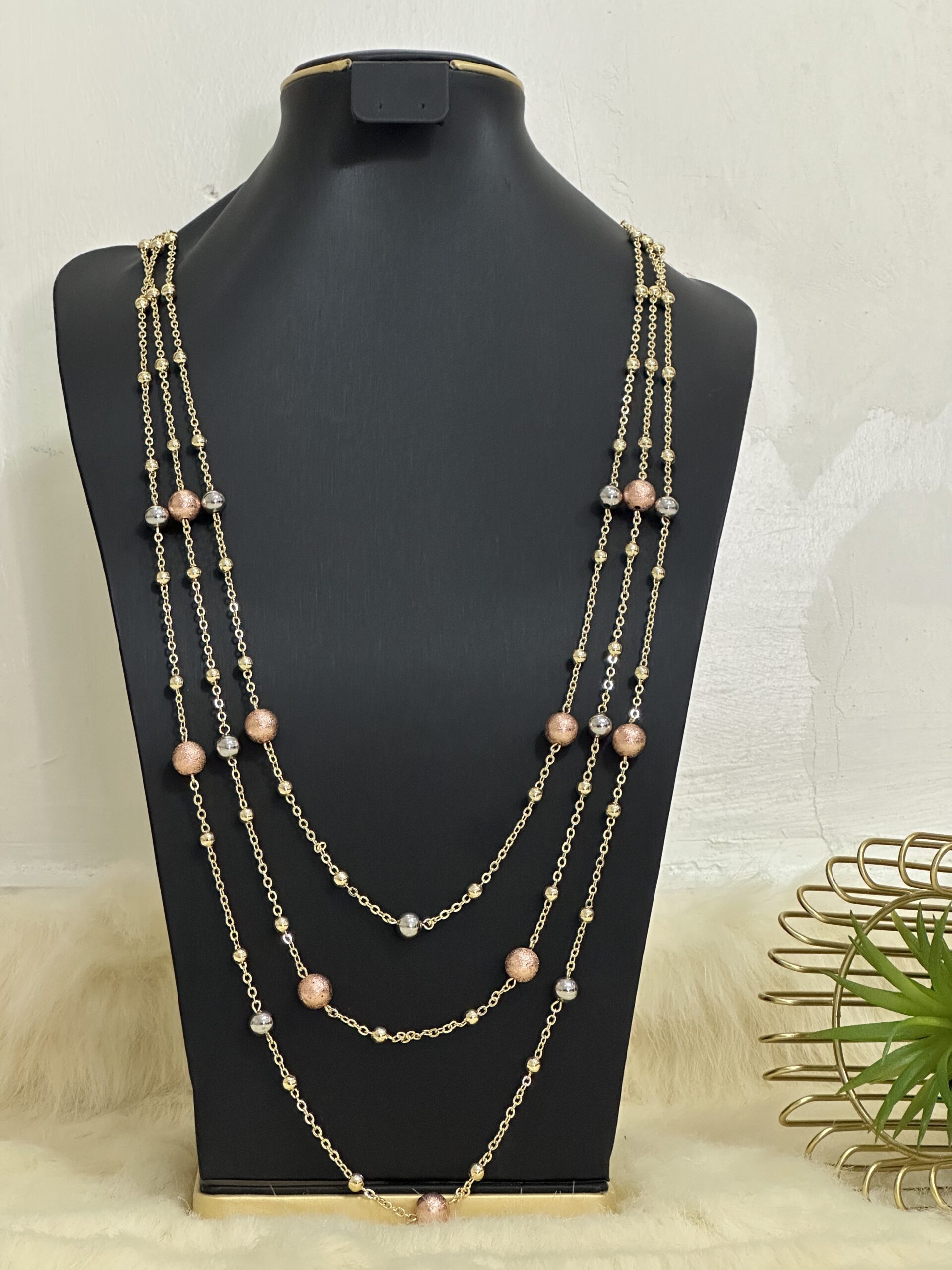 Eira neck