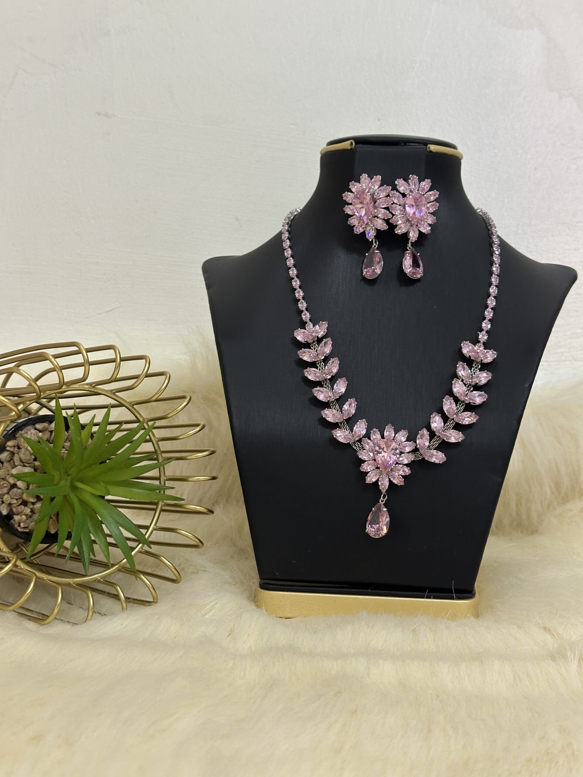 Maia set