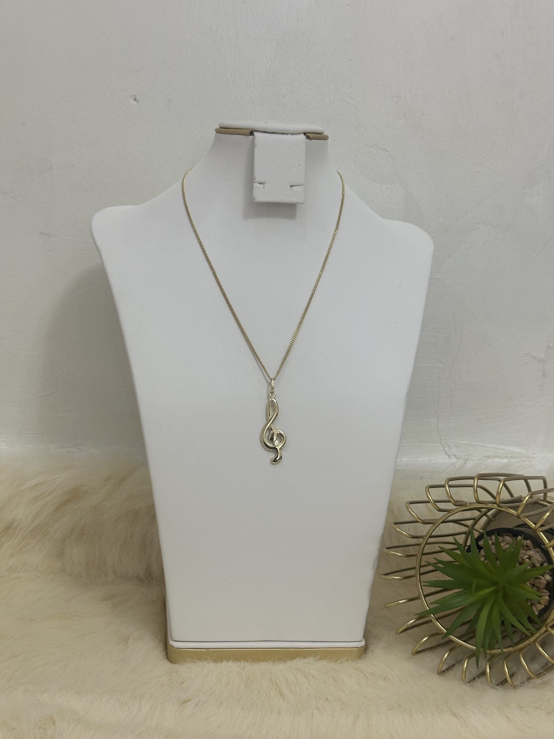 Alvaret necklace