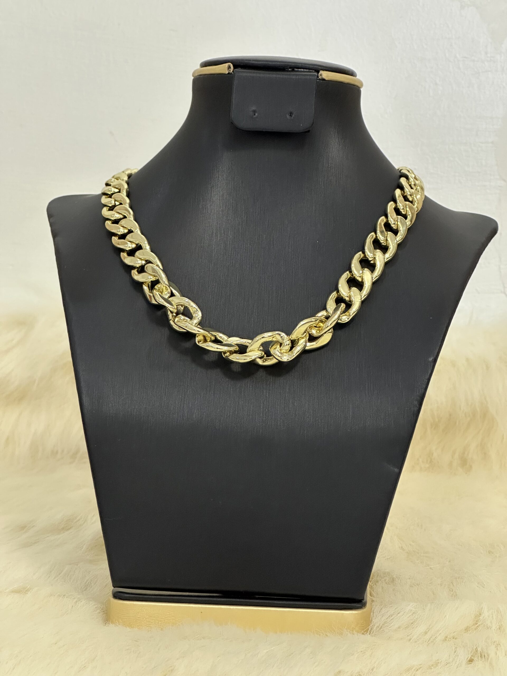 Cuban imperial link