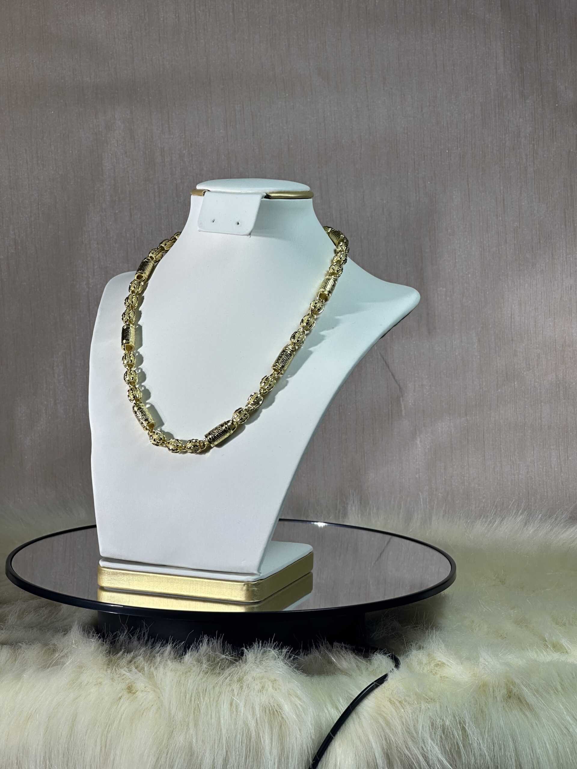 Elan necklace